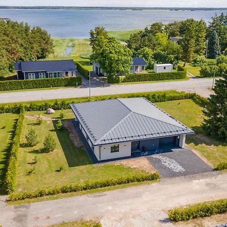 Mereranna Puhkemajad Villa Orissaare Exteriör bild